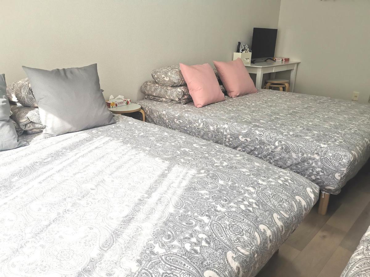 B House -- Self Check In -- Room Number & Password Is In The Following Email Tokyo Luaran gambar